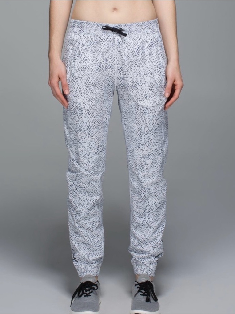 Lululemon Trainer Track Pant Dottie Dash White Black / Black
